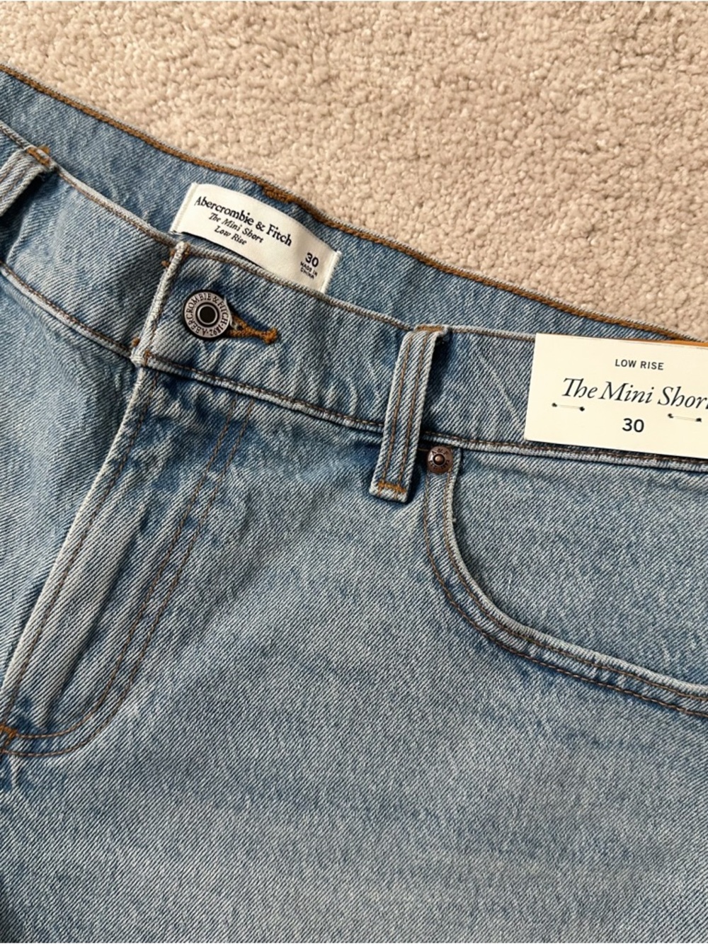 Abercrombie & Fitch Low Rise Mini Short - Picture 3 of 3